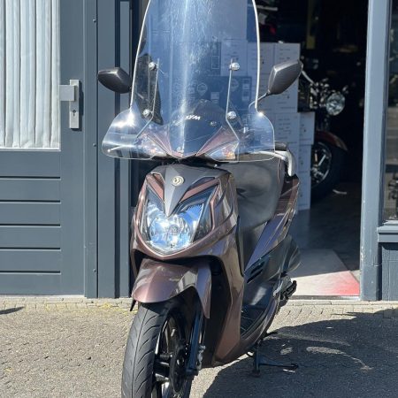 Sym Symphony ST 2016 met hoogwindscherm