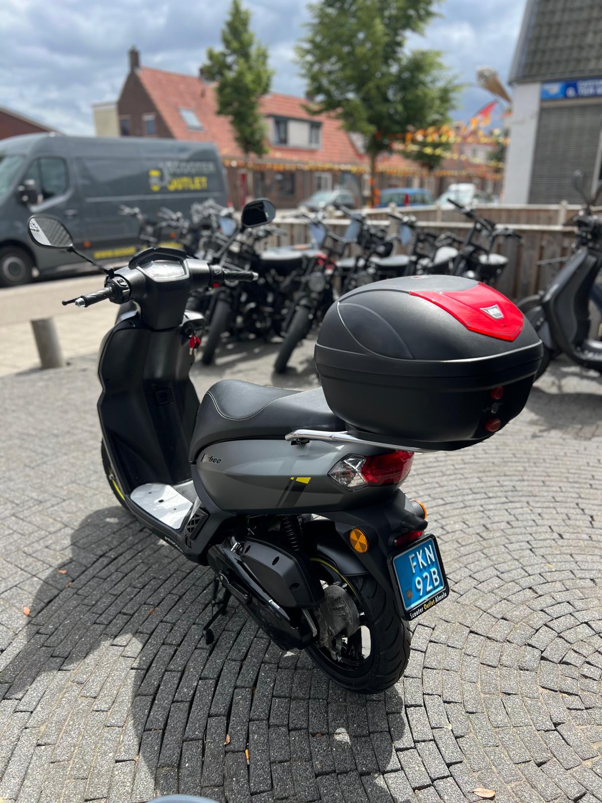 Peugeot Kisbee GT 2022 – 1e Eigenaar, 2.285 km - Afbeelding 2